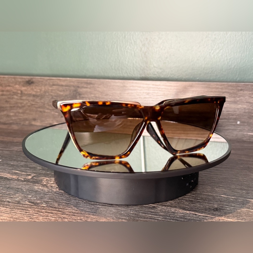 Rag & Bone Tortoise Shell Sunnies - Picture 3 of 7